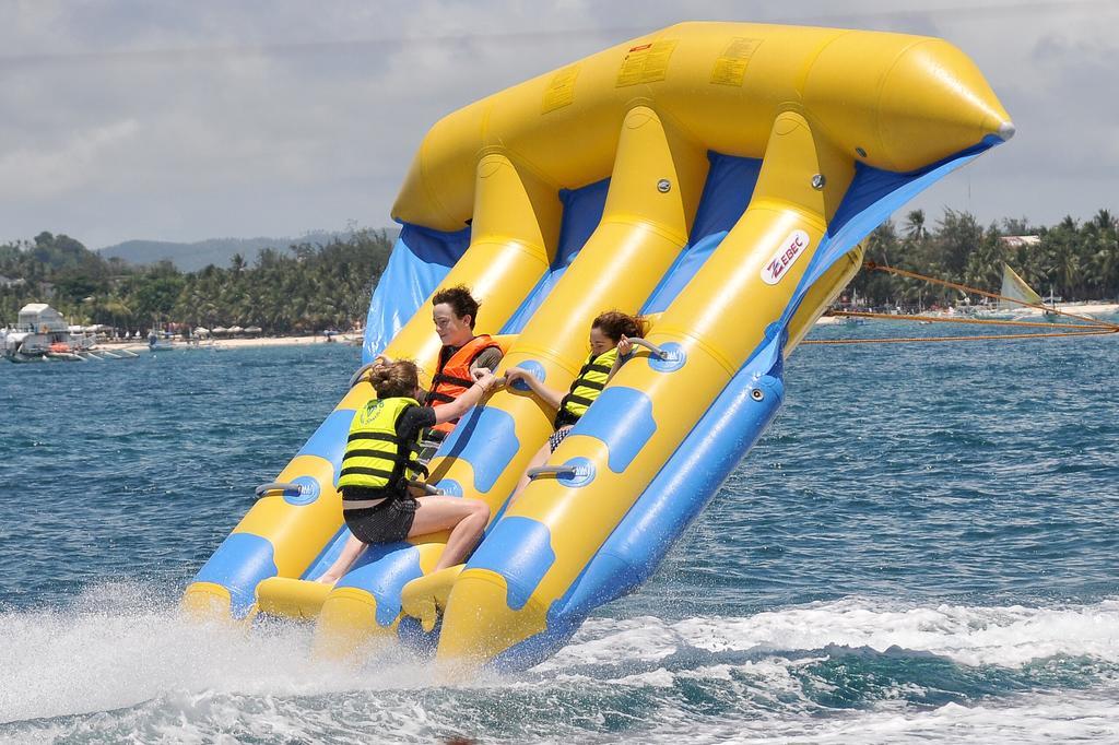 Subiza Beach Resort Olongapo Esterno foto