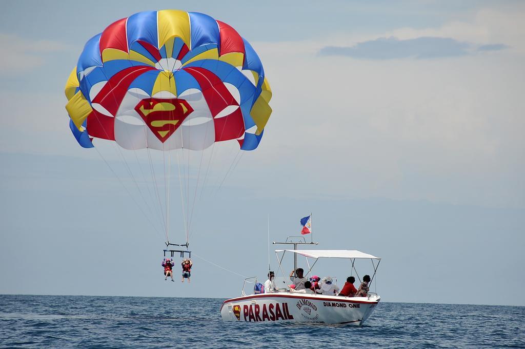 Subiza Beach Resort Olongapo Esterno foto