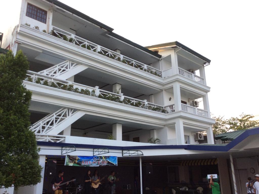 Subiza Beach Resort Olongapo Esterno foto