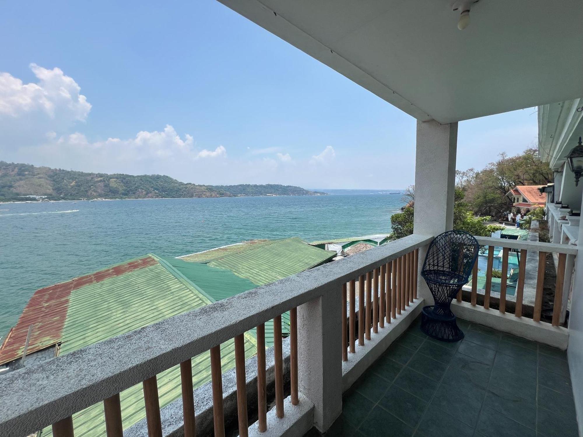 Subiza Beach Resort Olongapo Esterno foto