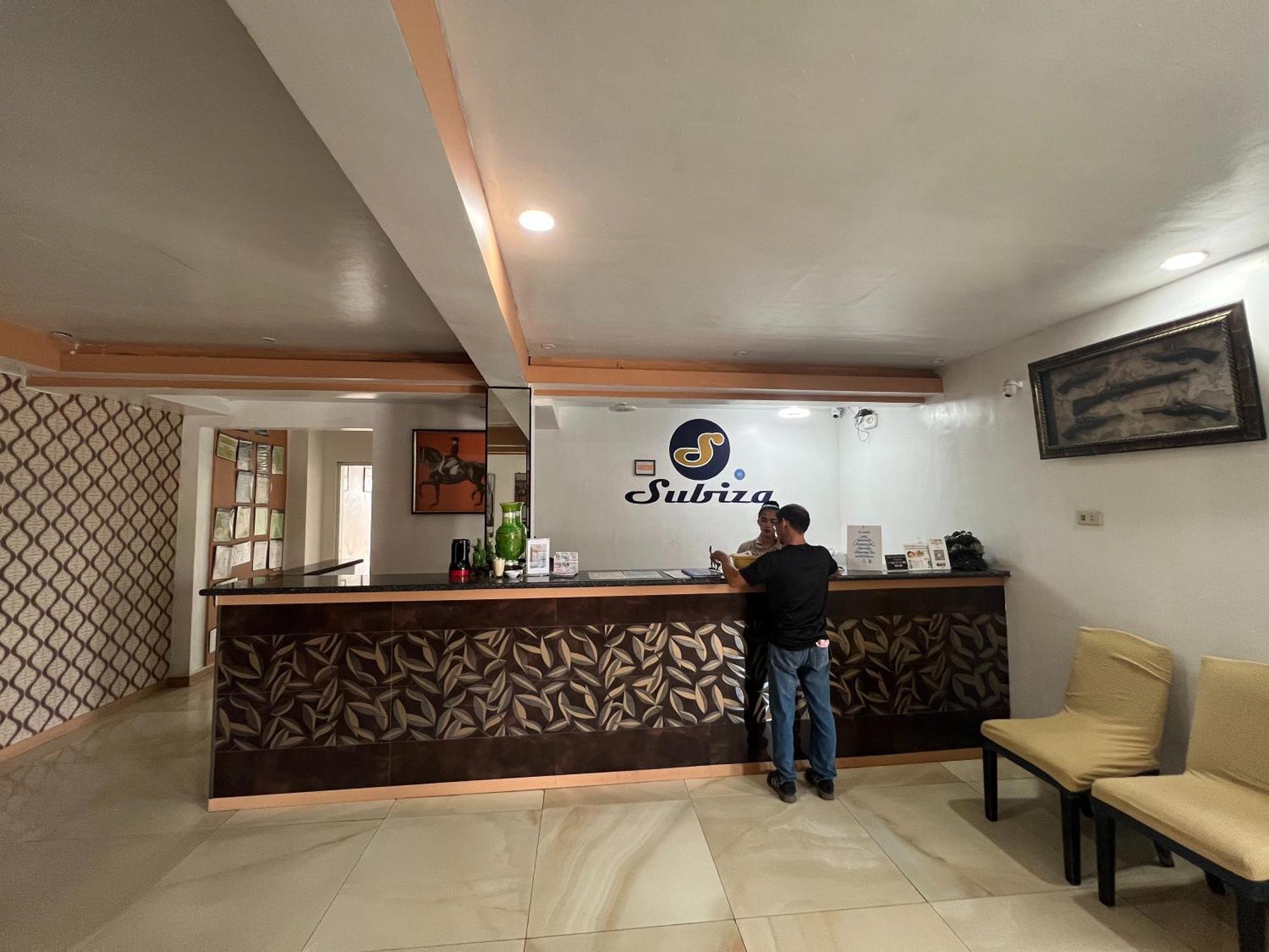 Subiza Beach Resort Olongapo Esterno foto