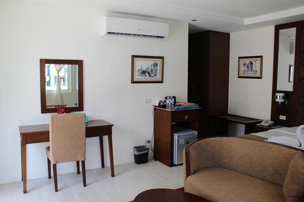 Subiza Beach Resort Olongapo Esterno foto